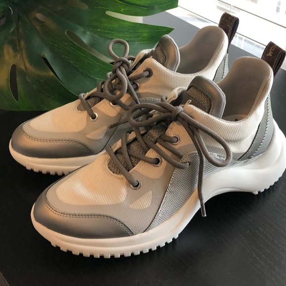 Sam Edelman Women’s Meena Sneaker - Picture 2 of 4